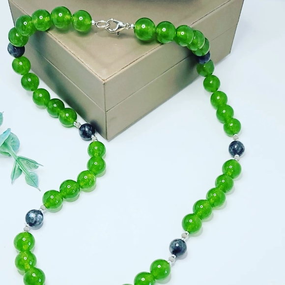 Green Chalcedony, Labradorite necklace - Picture 6 of 6